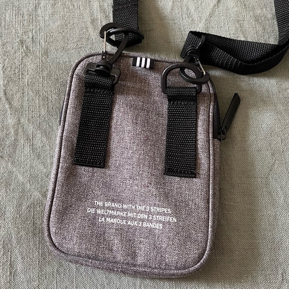 Adidas Originals Trefoil Festival Bag - Picture 3 of 4